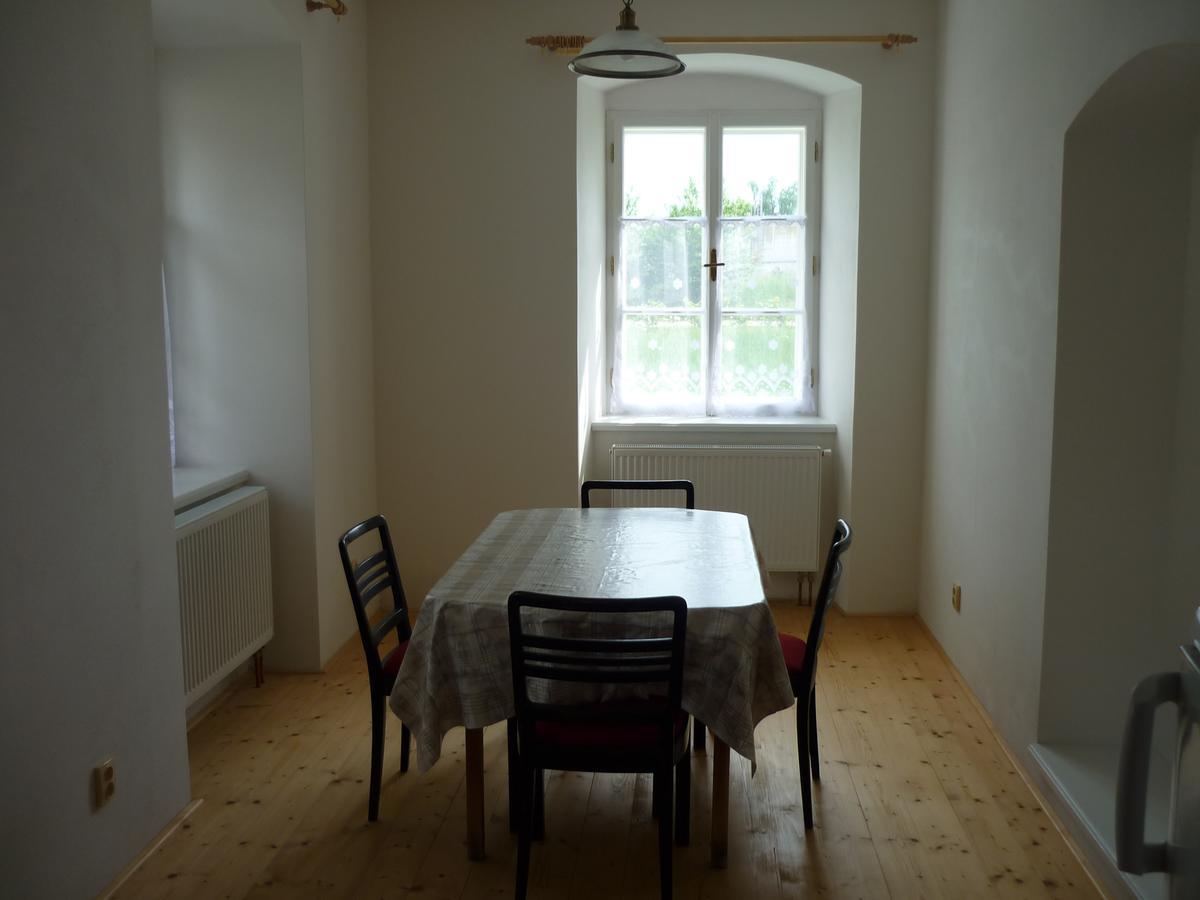 Aparthotel Zamek Dobrohor Extérieur photo
